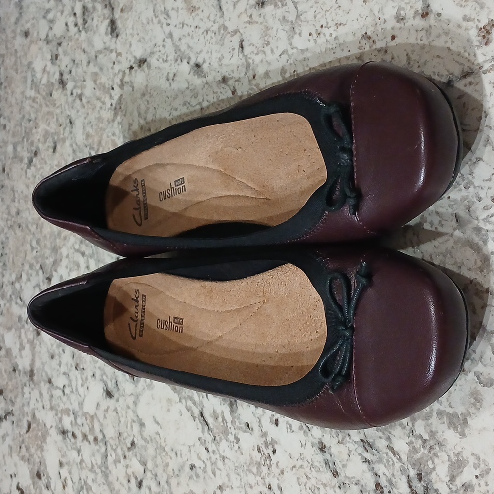 Clarks Women's Flats..8
